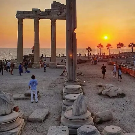 Antalya Sahil Plaj Evleri Alanya