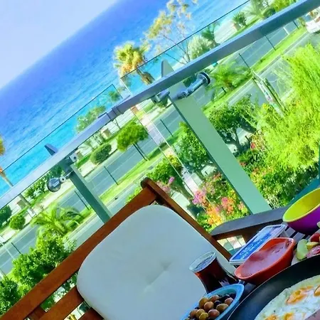 Antalya Sahil Plaj Evleri Apartment